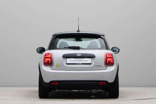 MINI Electric (2021) thumbnail 11
