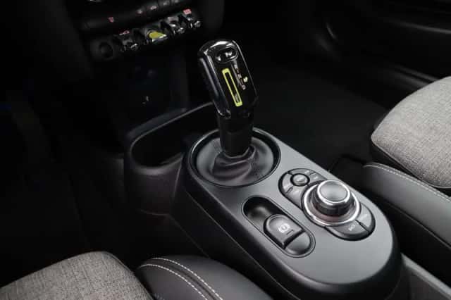 MINI Electric (2021) thumbnail 6