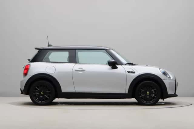 MINI Electric (2021) thumbnail 9