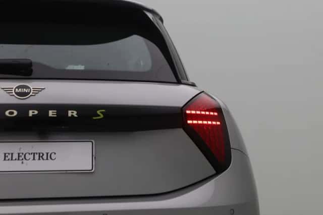 MINI Cooper (2026) thumbnail 18