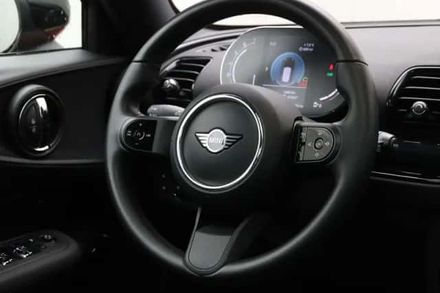 MINI Clubman (2022) thumbnail 2
