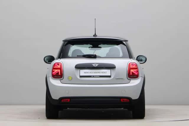 MINI Electric (2022) thumbnail 11