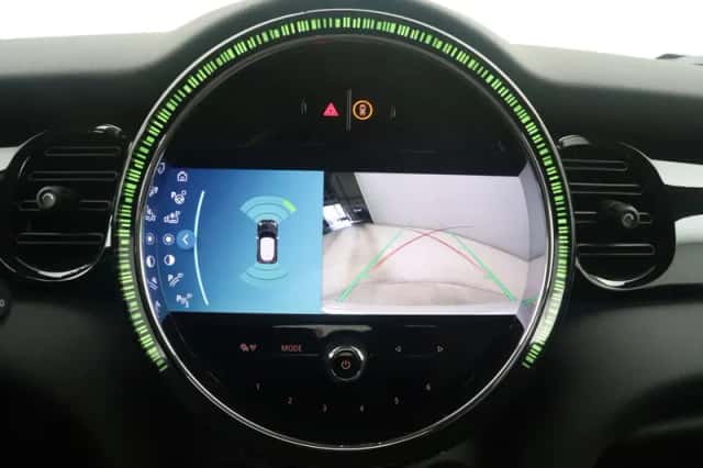 MINI Electric (2022) thumbnail 24