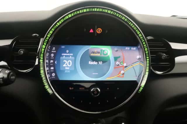 MINI Electric (2022) thumbnail 25