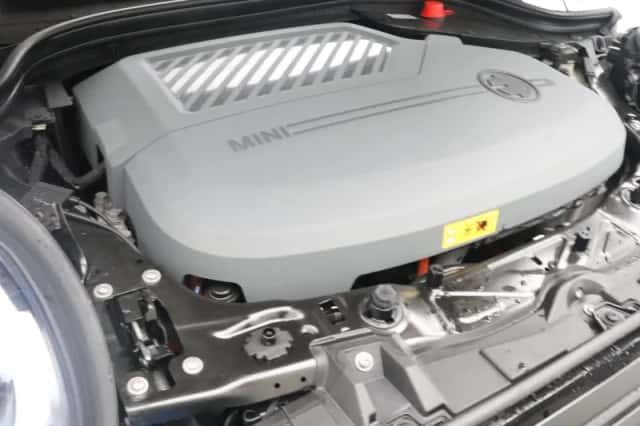 MINI Electric (2023) thumbnail 4