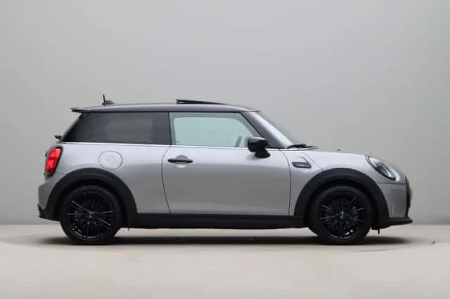 MINI Electric (2023) thumbnail 8