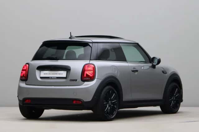 MINI Electric (2023) thumbnail 9
