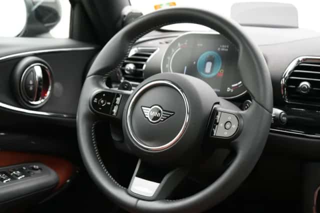MINI Clubman (2023) thumbnail 2