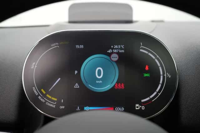 MINI Countryman (2023) thumbnail 3