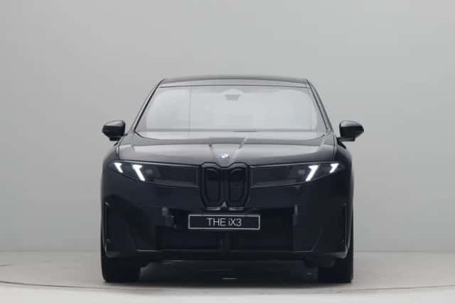 BMW iX3 (2026) thumbnail 5