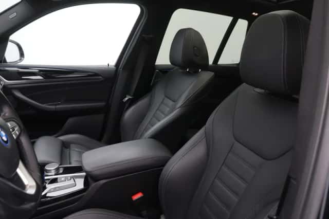 BMW iX3 (2021) thumbnail 4