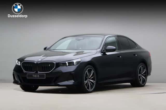 BMW i5 (2026) thumbnail 1