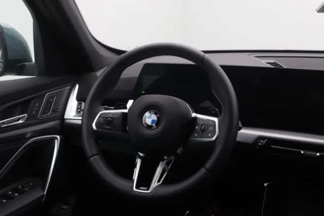 BMW X1 (2025) thumbnail 2