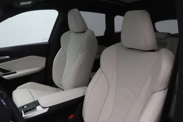 BMW iX1 (2026) thumbnail 4