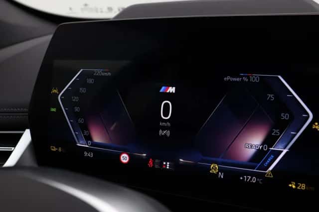 BMW iX1 (2026) thumbnail 3
