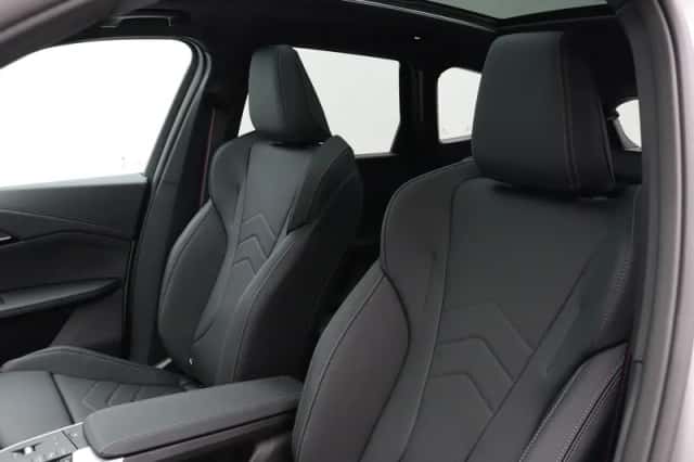 BMW iX1 (2026) thumbnail 4