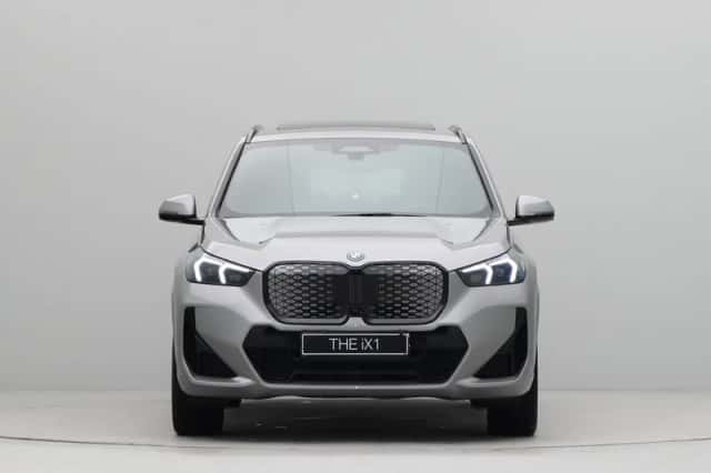 BMW iX1 (2026) thumbnail 5