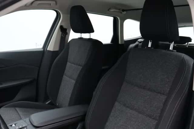 BMW iX1 (2023) thumbnail 4