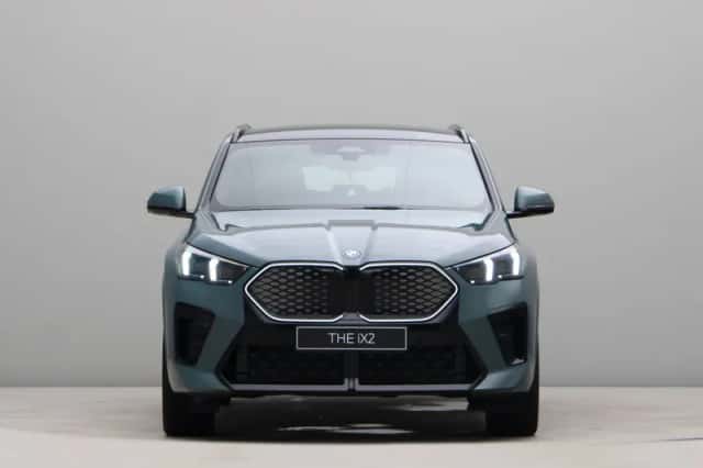 BMW iX2 (2026) thumbnail 2