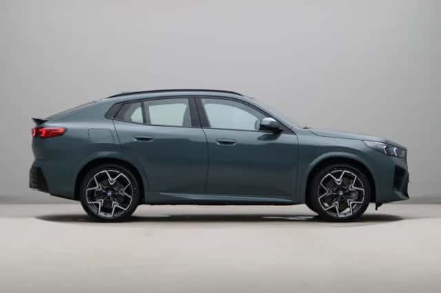 BMW iX2 (2026) thumbnail 4