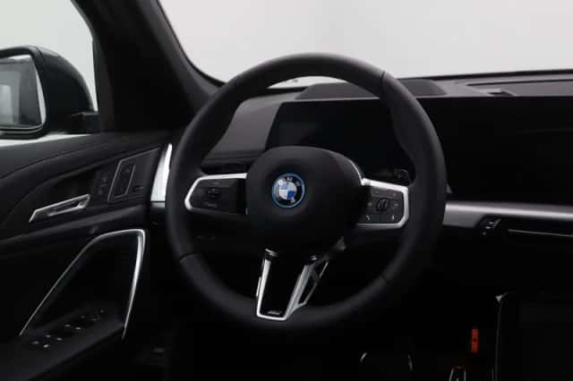 BMW X1 (2026) thumbnail 2