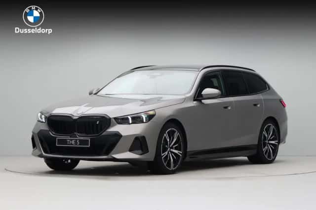 BMW i5 (2026) thumbnail 1