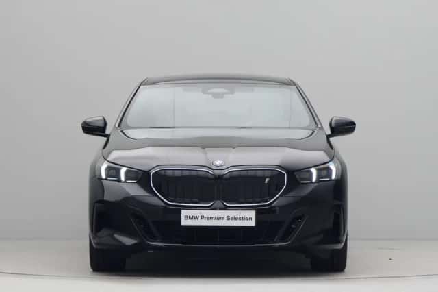 BMW i5 (2026) thumbnail 5