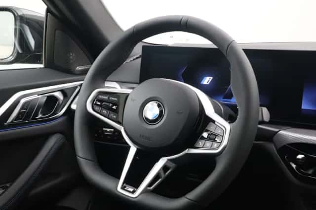 BMW i4 (2026) thumbnail 2