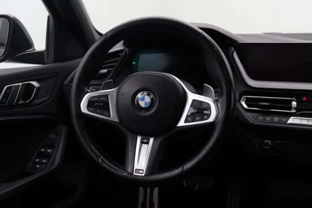 BMW 1-Serie (2021) thumbnail 2