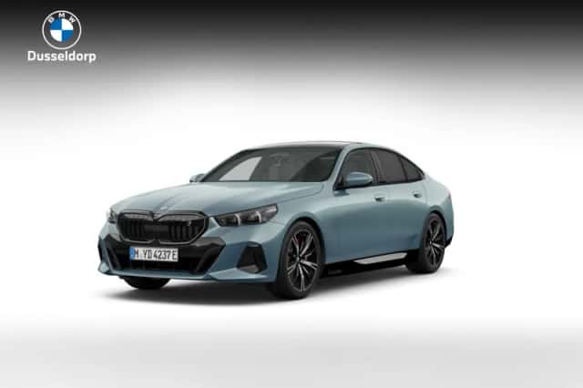 BMW i5 (2026) thumbnail 1