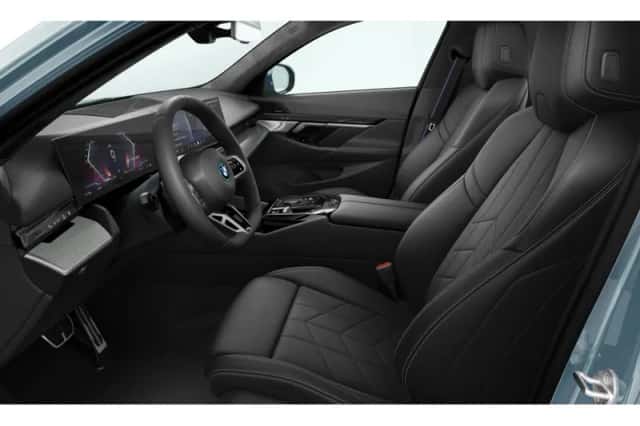 BMW i5 (2026) thumbnail 3