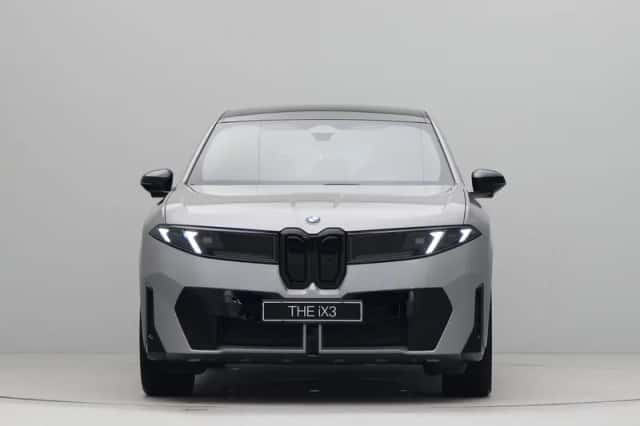 BMW iX3 (2026) thumbnail 2