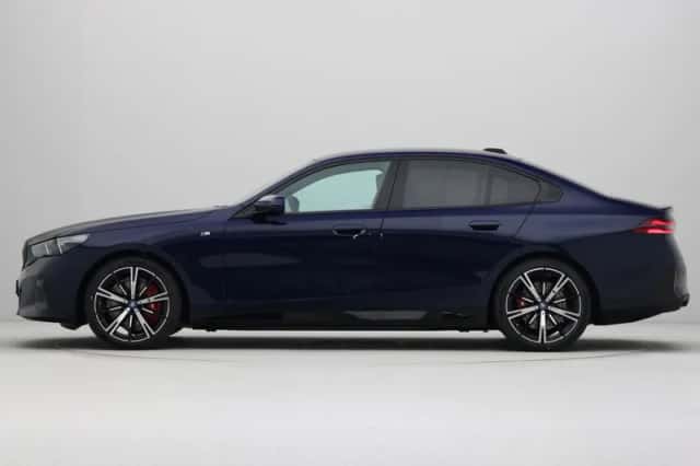 BMW i5 (2026) thumbnail 12