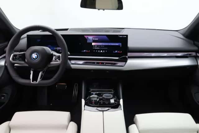 BMW i5 (2026) thumbnail 13