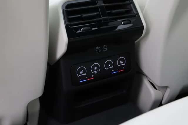 BMW i5 (2026) thumbnail 17