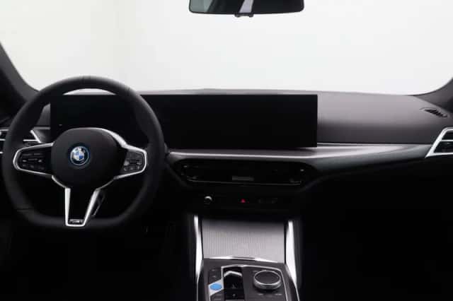 BMW i4 (2026) thumbnail 12
