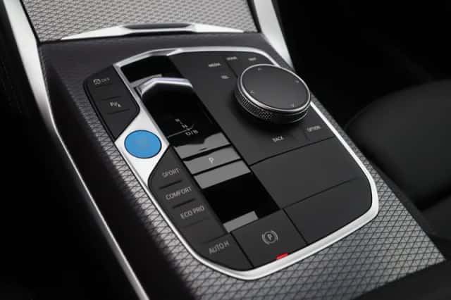 BMW i4 (2026) thumbnail 16