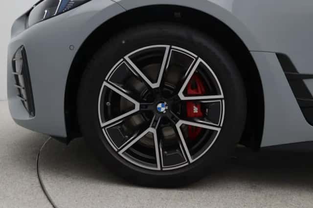 BMW i4 (2026) thumbnail 19