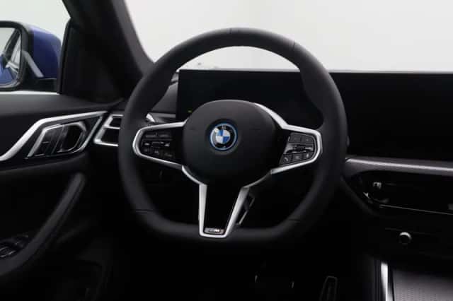 BMW i4 (2026) thumbnail 2