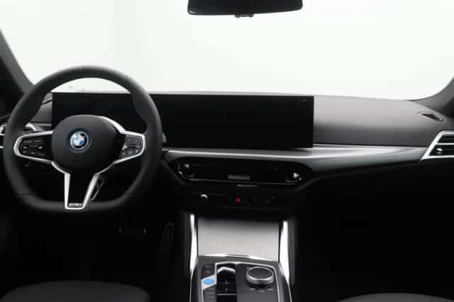 BMW i4 (2026) thumbnail 12