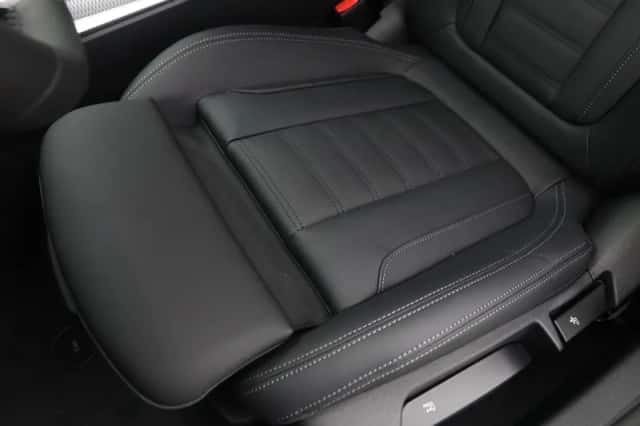 BMW i4 (2026) thumbnail 14