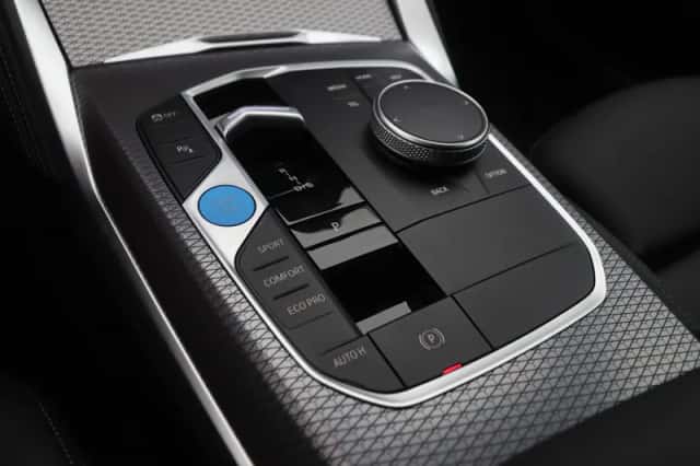 BMW i4 (2026) thumbnail 16