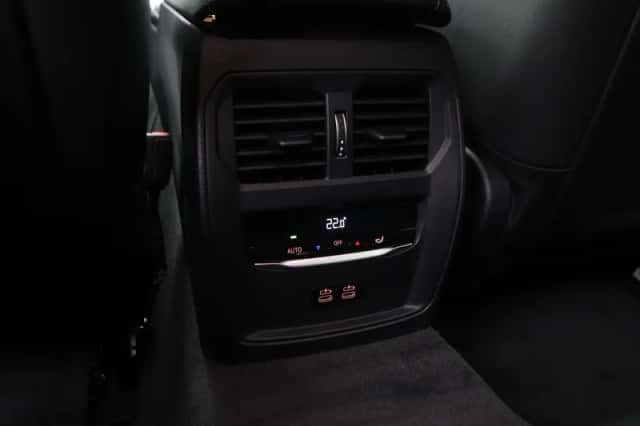 BMW i4 (2026) thumbnail 18