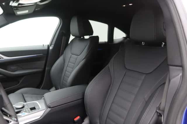 BMW i4 (2026) thumbnail 4