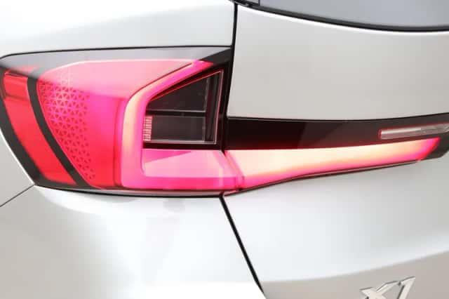 BMW X1 (2025) thumbnail 16