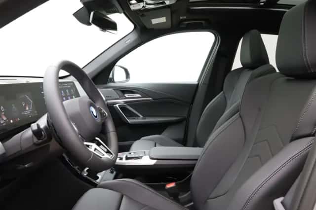 BMW X1 (2025) thumbnail 6