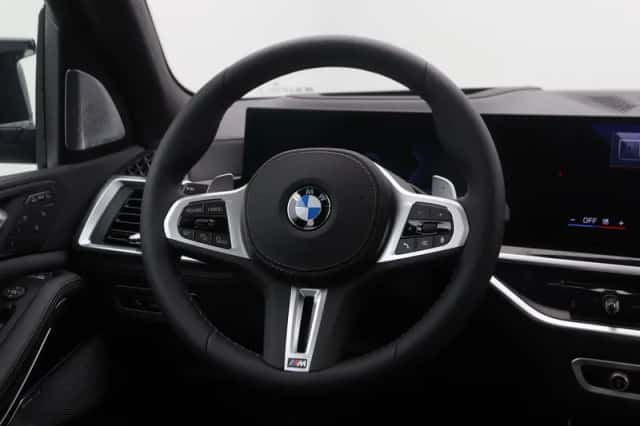 BMW X7 (2026) thumbnail 2