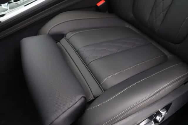 BMW X7 (2026) thumbnail 16
