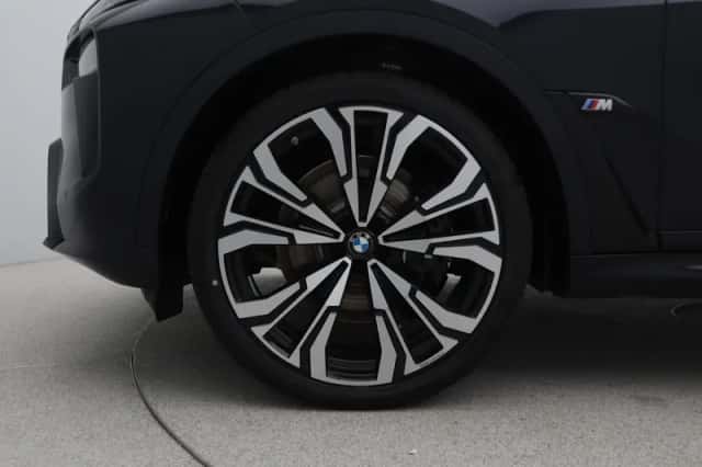BMW X7 (2026) thumbnail 23