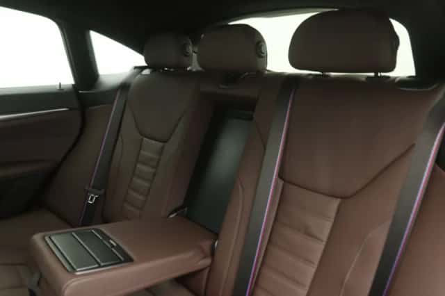 BMW i4 (2026) thumbnail 15